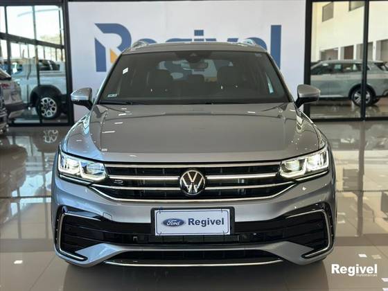 VOLKSWAGEN TIGUAN 2.0 300 TSI GASOLINA ALLSPACE R-LINE AUTOMÁTICO VOLKSWAGEN TIGUAN 2.0 300 TSI GASOLINA ALLSPACE R-LINE AUTOMÁTICO